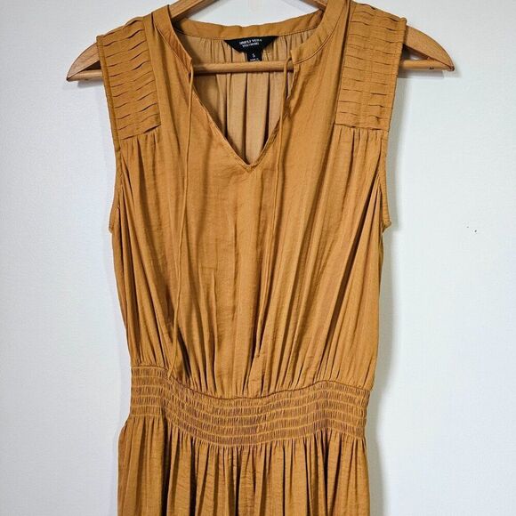 EUC SIMPLY VERY VERAWANG SPLIT V NECK MUSTARD SATINY TIERED MIDI DRESS SZ SMALL - Picture 7 of 16